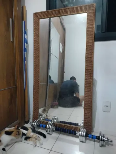 Espelho com moldura
