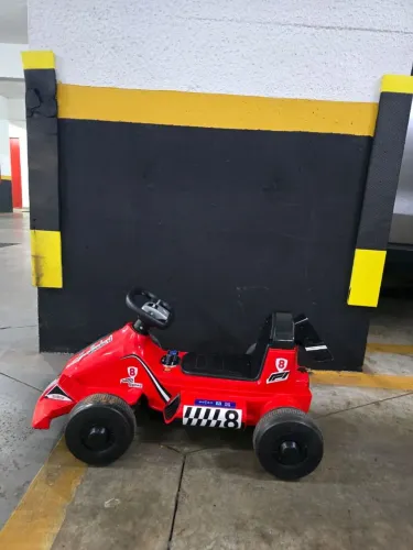 Kart elétrico infantil com controle