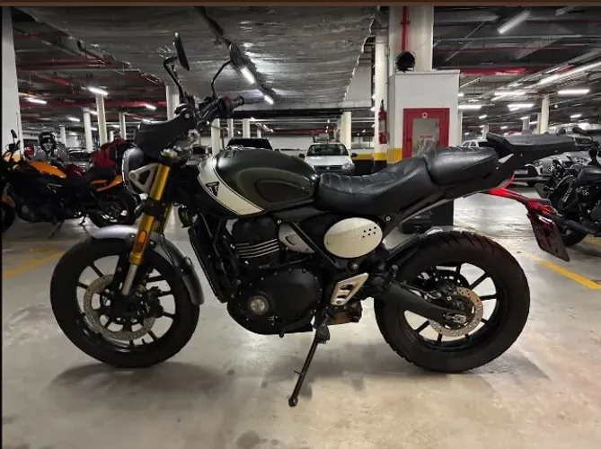 Moto Triumph Scrambler 400X Verde