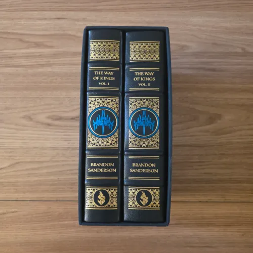 Lote Livros de Couro Brandon Sanderson: Mistborn 1 & 2 + Stormlight Archive livro 1