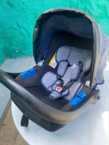 Bebê conforto +carrinho burigotto