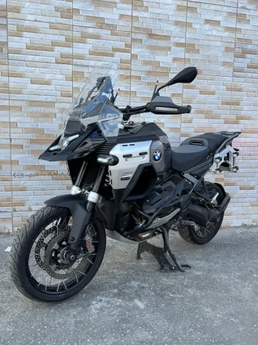 Gs 1300 triplo black ( AUTOMATICA)