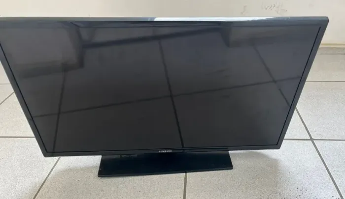 TV Samsung - 32" com defeito