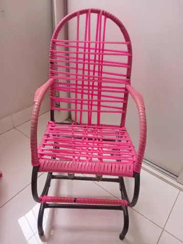 Cadeira de balanço infantil ate 10 anos