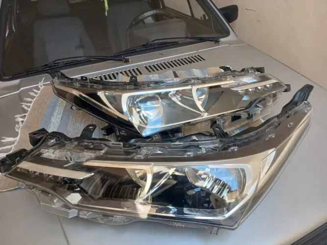 Par de farol Corolla XEI 2019 com led