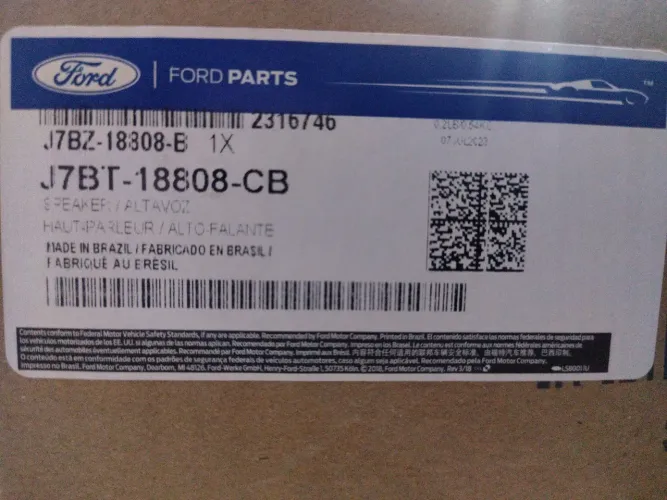 Auto-falantes original Ford na caixa
