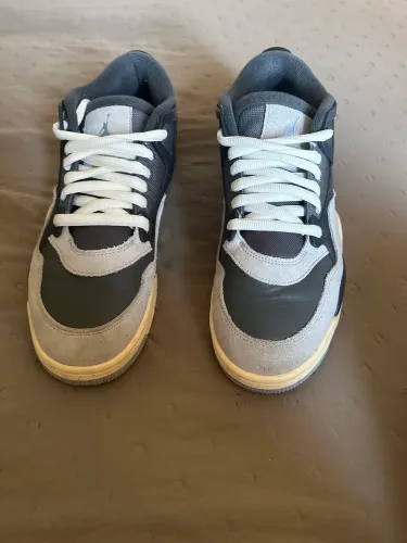 Nike Air Jordan 4 RM