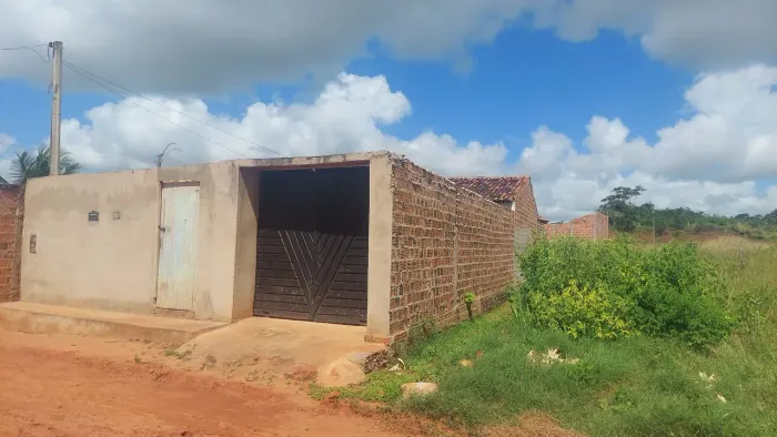 Vendi casa na baixa da onça