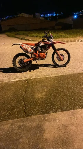 Vendo CRF novinha 