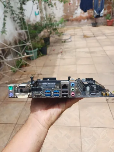 PLACA MAE A320 GIGABYTE