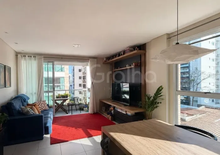 Apartamento com 109,52m² com 2 dormitórios no Centro de Florianópolis.