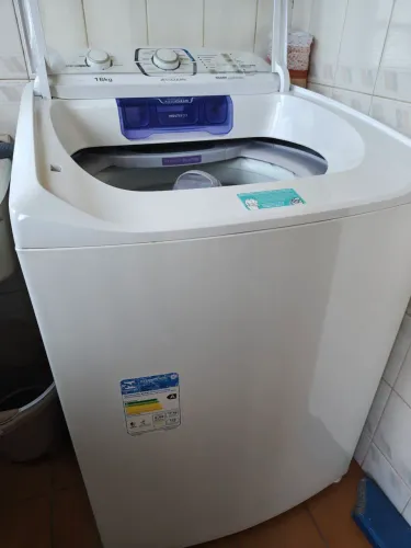 Máquina de Lavar Electrolux 16Kg