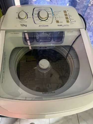MÁQUINA DE LAVAR 12 KG usada 