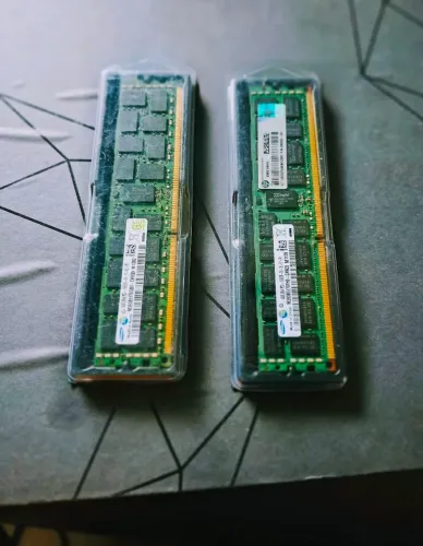 ?Par de Memórias 8GB (2x 4GB) DDR3 1333MHz PC3-10600R Samsung (ECC Servidor/Xeon)