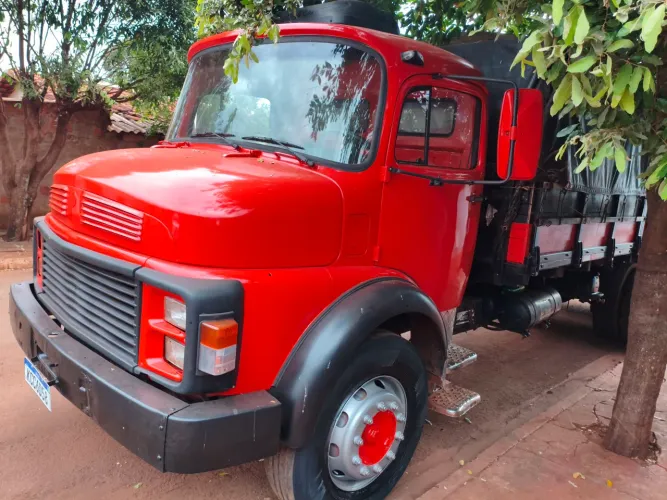 Caminhão 1313