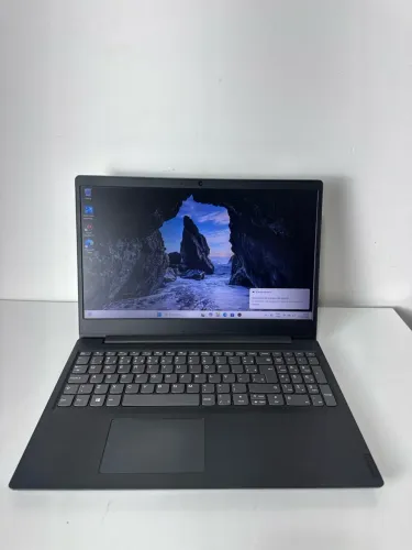Notebook Lenovo - i5 de 8 geração- 8GB RAM - SSD 240