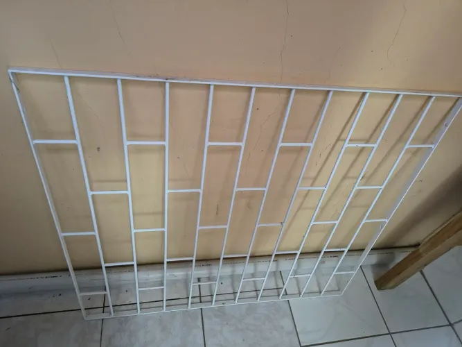 Vendo grade de janela 118x107