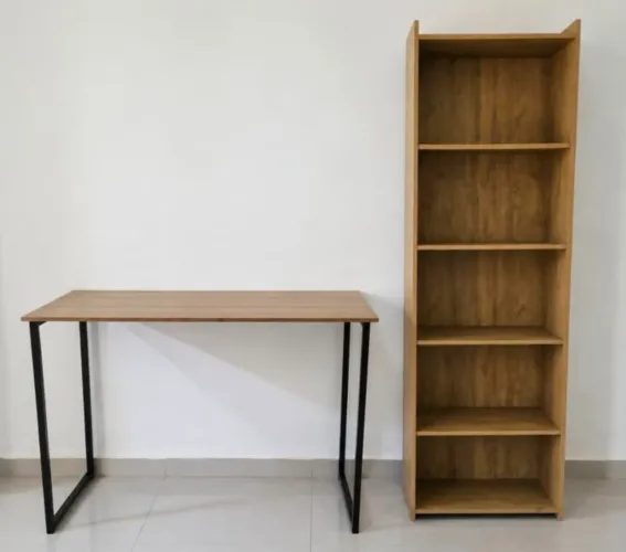 KIT MESA ESCRIVANINHA + ARMÁRIO MULTIUSO - NOVOS