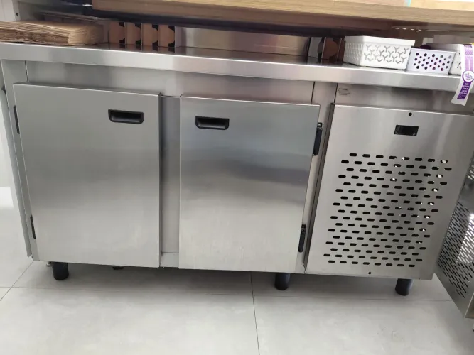 Freezer Balcão Inox Seminovo 