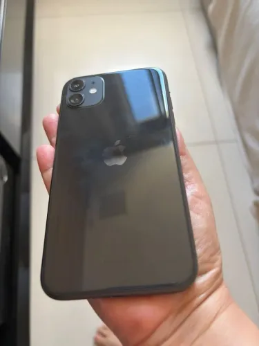 Iphone 11, em perfeito estado, nunca aberto, com caixa e carregador. 