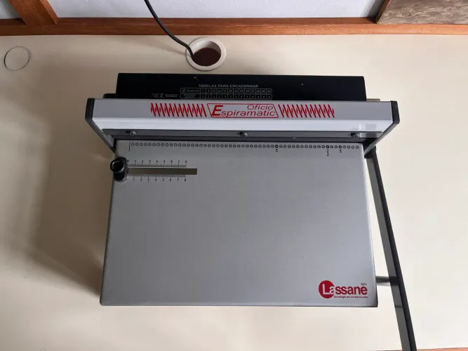 Encadernadora Espiral Lassane Espiramatic Oficio Manual A4/Ofício 15 folhas