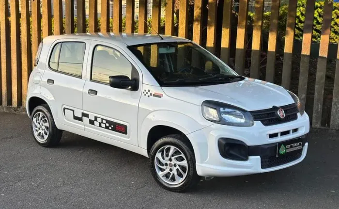 Fiat Uno Attractive 1.0 EVO Fire Flex 8V 5P 2021