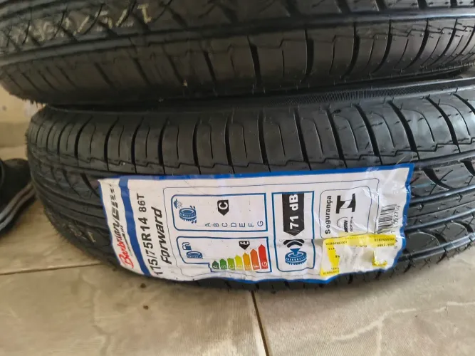 Pneus aro 14 novos