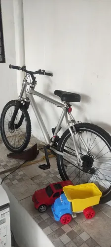 Bicicleta de alumínio aro aero