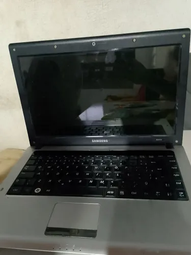 Notebook para retirada de peças