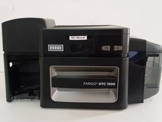 Vendo Impressora FARDO DTC 1500, CONFECÇÃO DE CARTÕES E CRACHÁ DE PVC. R$ 2.000,00