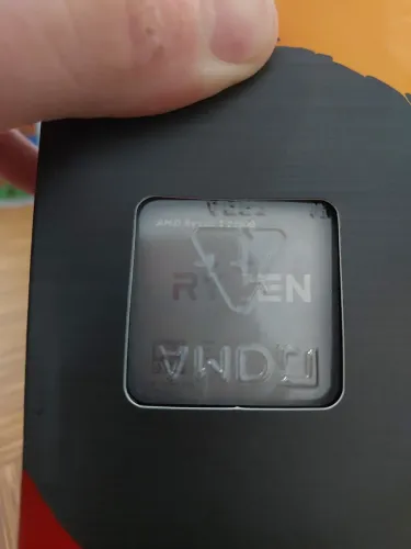 Ryzen 3 2200G