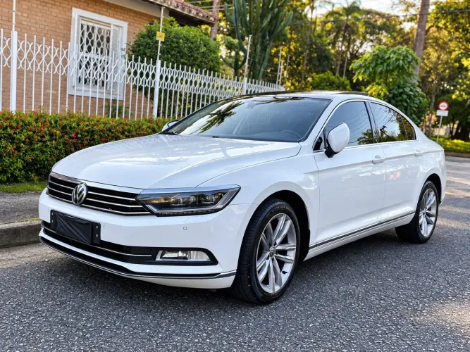 Volkswagen Passat Highline 2.0 TSI 220cv Tip. 2019