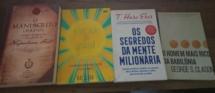 Combo 4 Livros Usados Finanças e Sucesso