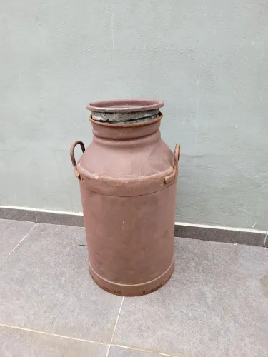 Leiteira antiga 50l metal