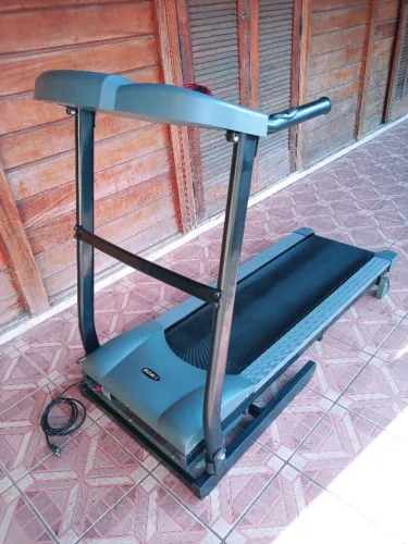 Esteira Elétrica Kikos E800 Luxe Dobrável 1100 a vista ou 12 x de 110 no cartão