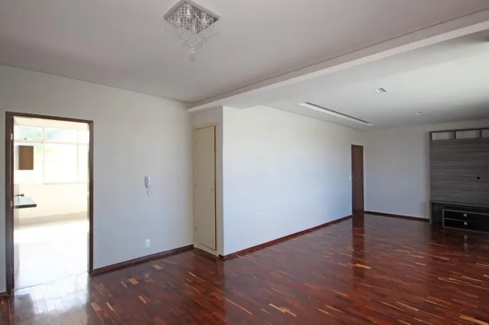 COBERTURA DUPLEX DE 5 QUARTOS PARA LOCAÇÃO NO SANTA LUCIA