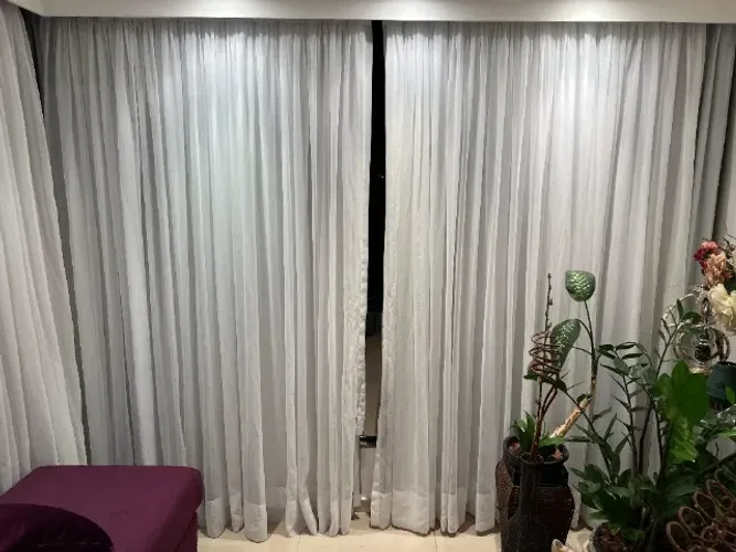 Cortinas de Voil Brancas com Forro Blackout