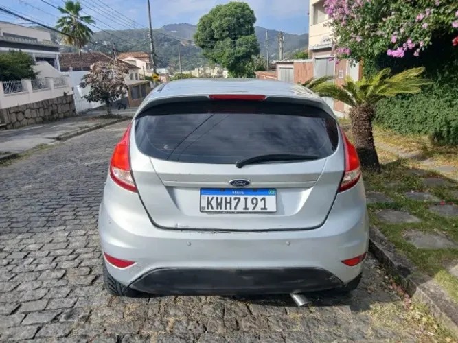 Ford Fiesta 1.5 16V Flex Mec. 5P 2014