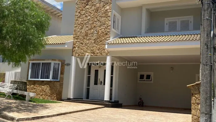 Casa em condomínioo Próximo ao Porto Seguro e Shopping Valinhos