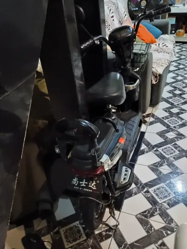 Vendo moto elétrica 4 bateria novas