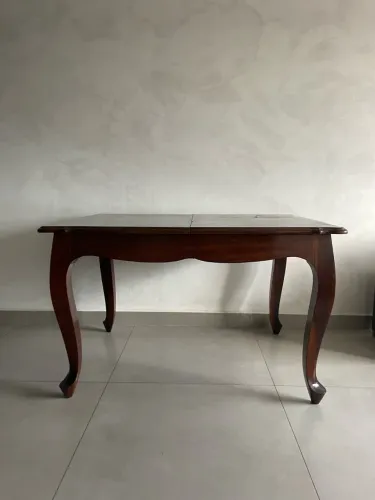 Mesa de jantar em madeira maciça+3 cadeiras