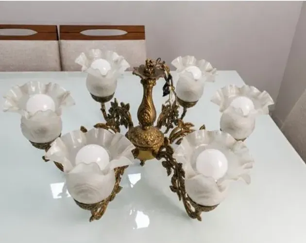 Lustre com 6