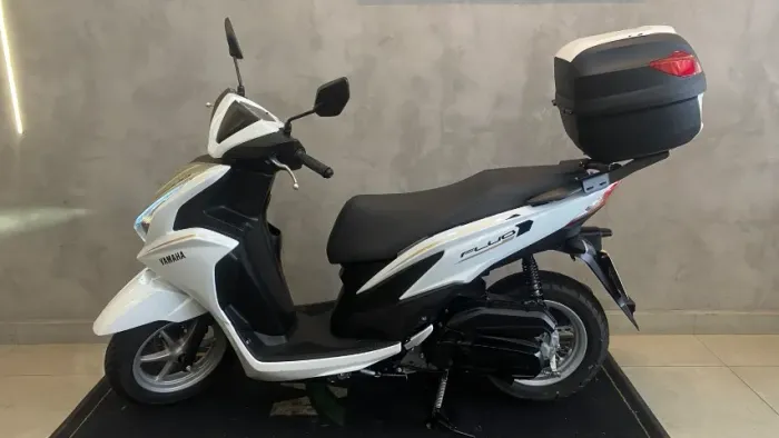 ERICA - YAMAHA FLUO 2026 - APENAS 3700MIL KM - 48X FINANCIADA S/ENTRADA