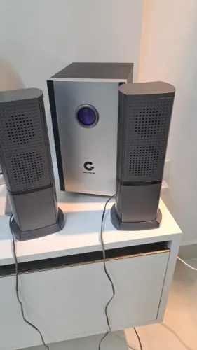 Caixa de Som Goldshipsubwoofer  modelo 1033-usada