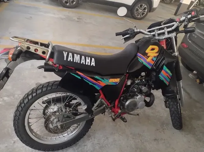 Moro Yamaha DT200