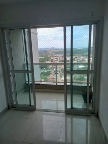Vende - se Apartamento 2/4 sendo uma suíte em Inhumas, Goiás