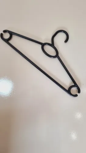 15 Cabides plástico pretos 33cm