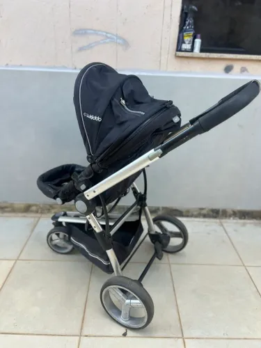 Carrinho Kiddo + Bebê Conforto Original - Excelente Estado