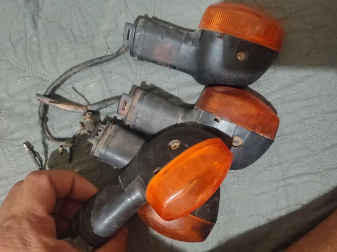 Vendo piscas originais da fazer 250