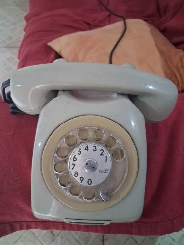 Telefone antigo